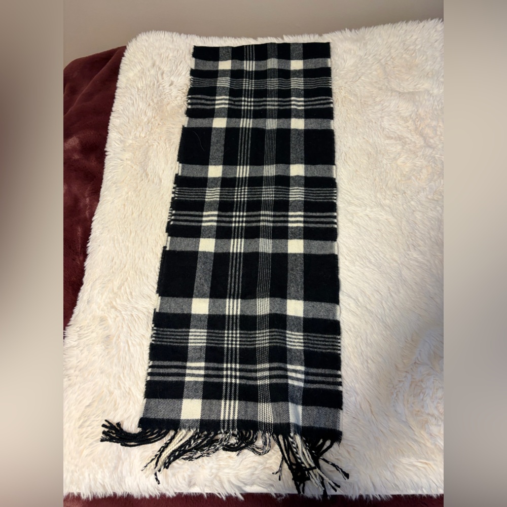 Black & White Plaid Fringe Scarf - Classic Checked Wrap